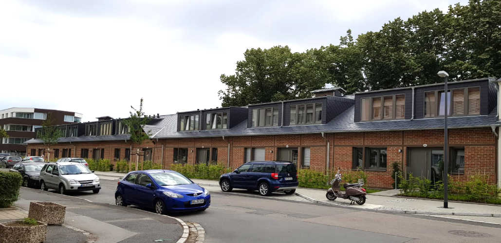 Reihenhausanlage Dresden Straßenansicht